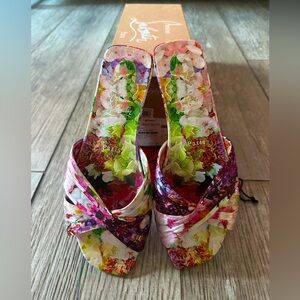 *NEW* Christian Louboutin multicolore floral slides 39.5